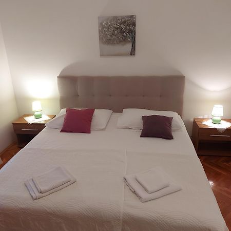 Apartments Diridonda Omiš Pokoj fotografie